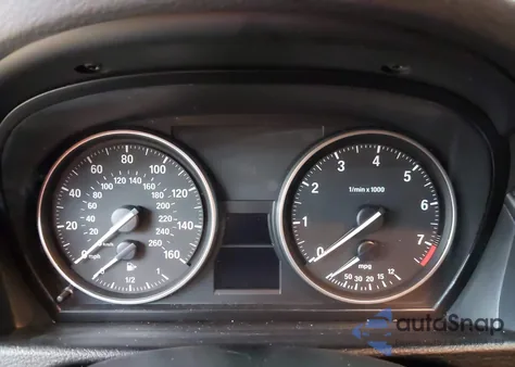 2015 BMW X1 Sdrive28I из США, поврежденный, VIN WBAVM1C59FV317825